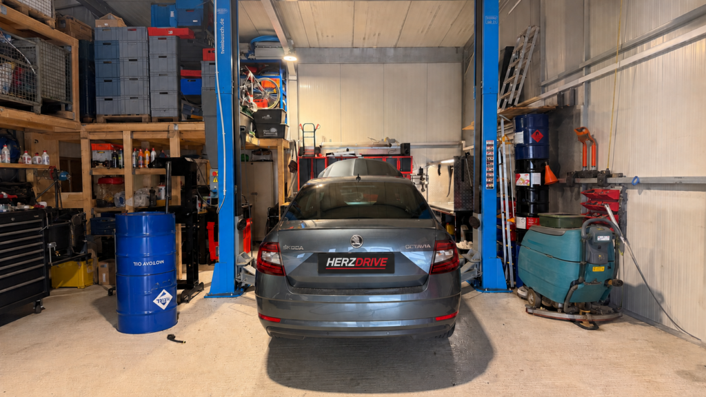 Škoda Octavia mit DSG DQ200 / 0AM beim Kupplungsaustausch in Berlin